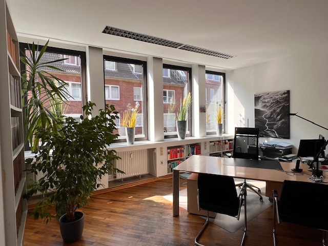 Vorschau-Bild für Attraktiv und provisionsfrei - vom Büro zum modernen Wohnen im Martiniviertel